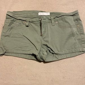 Levi Strauss Olive short shorts